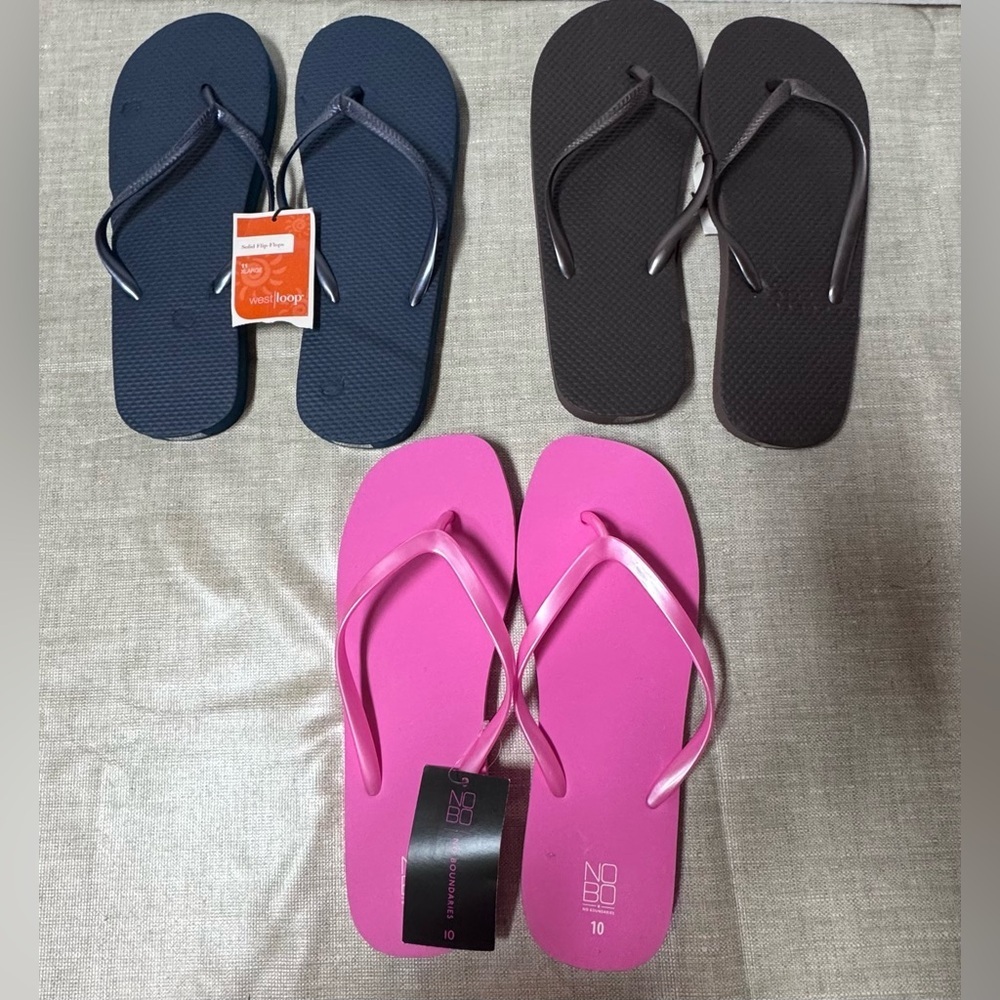 West Loop and No Boundaries
Women's Bundle Flip Flop Sandals -